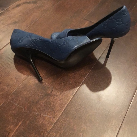 Gucci authentic heels - Picture 2 of 6
